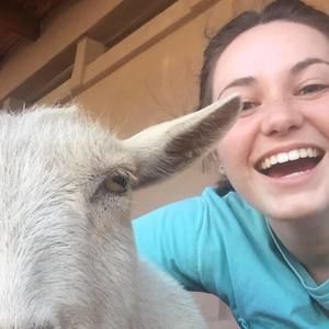 Meet your Posher, Abbie